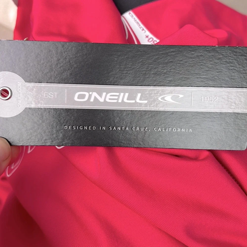 🆕 O’Neill Short Sleeved RashGuard Swim Shirt In Pink Watermelon Size 14